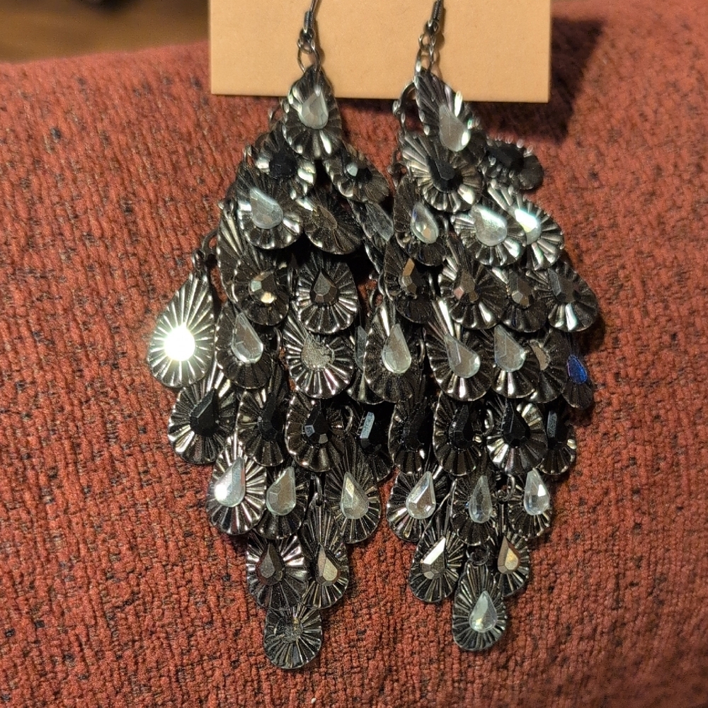 Gunmetal Multilayered Teardrops Black and Opulent Dangle Earrings